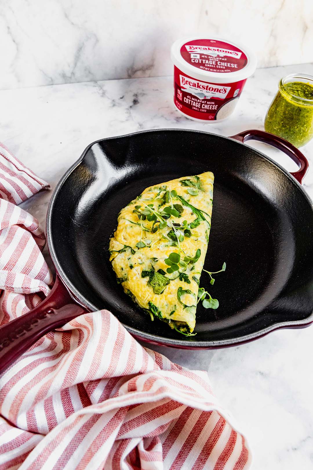Pesto & Arugula Cottage Cheese Omelet | Breakstone's
