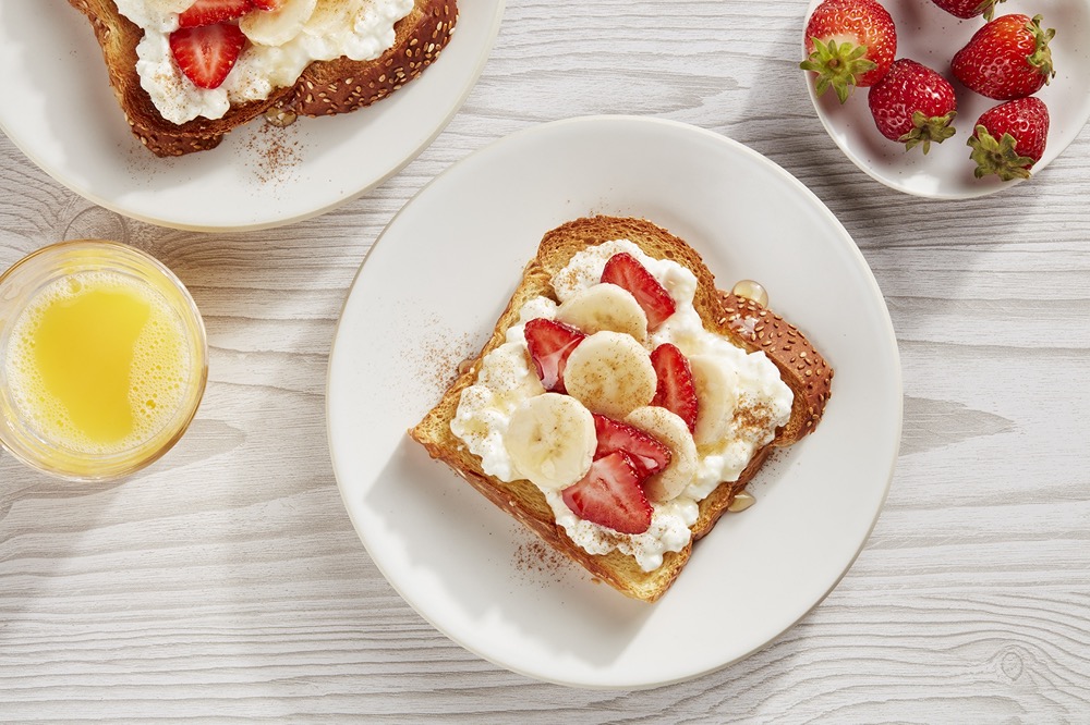Banana Strawberry Morning Toasts