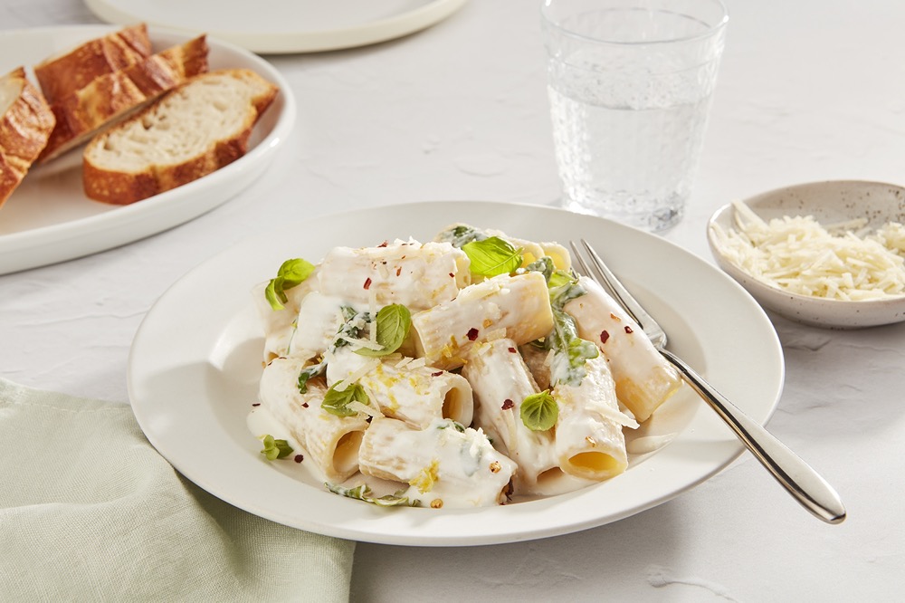 Creamy Lemon Arugula Rigatoni Breakstone's