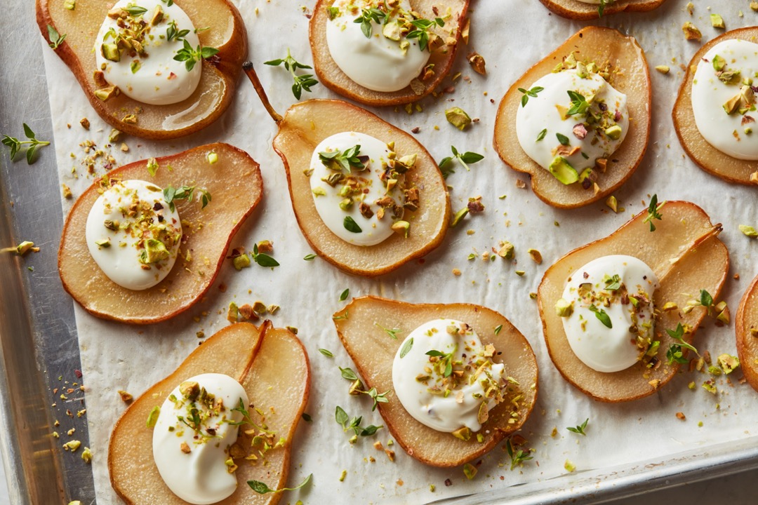 Baked Pear Slices with Whipped Honey Cottage Cheese | Breakstone's